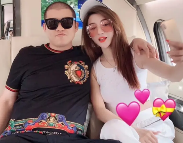 二驴的网红八卦是谁-_网红二驴平荣离婚事件_二驴平荣直播间争吵真相